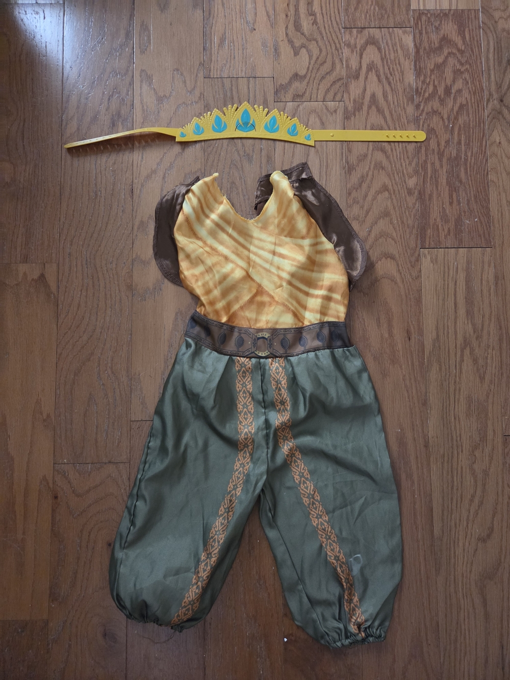 Raya & The Last Dragom Costume With Headpiece. Size 4-6